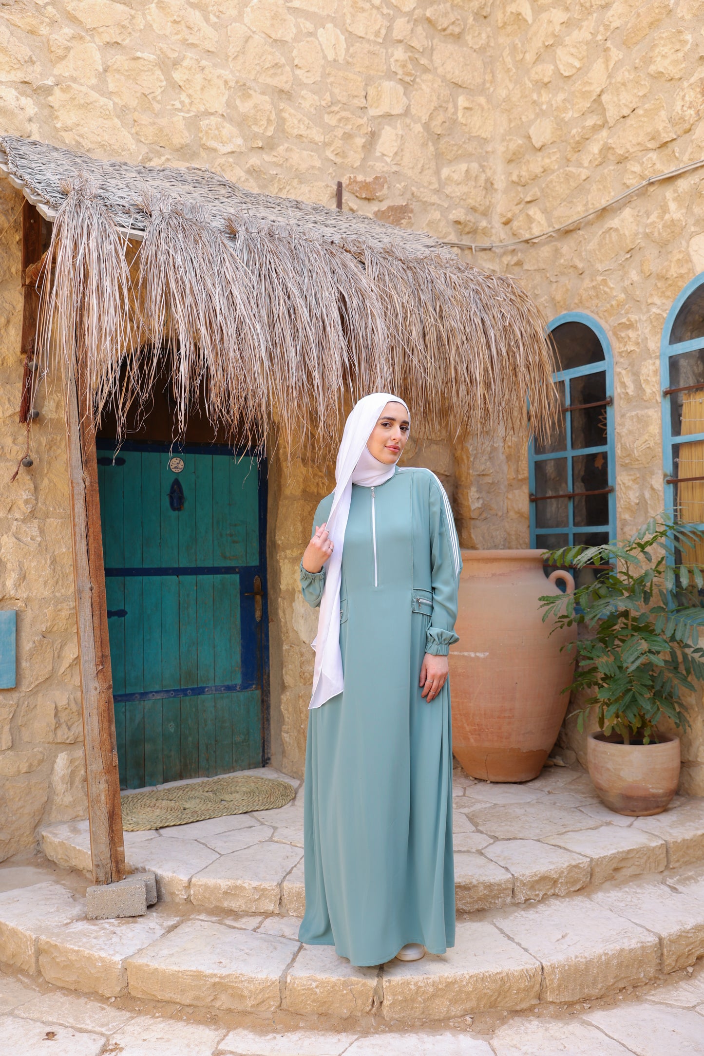 Flowy Pocket Abaya
