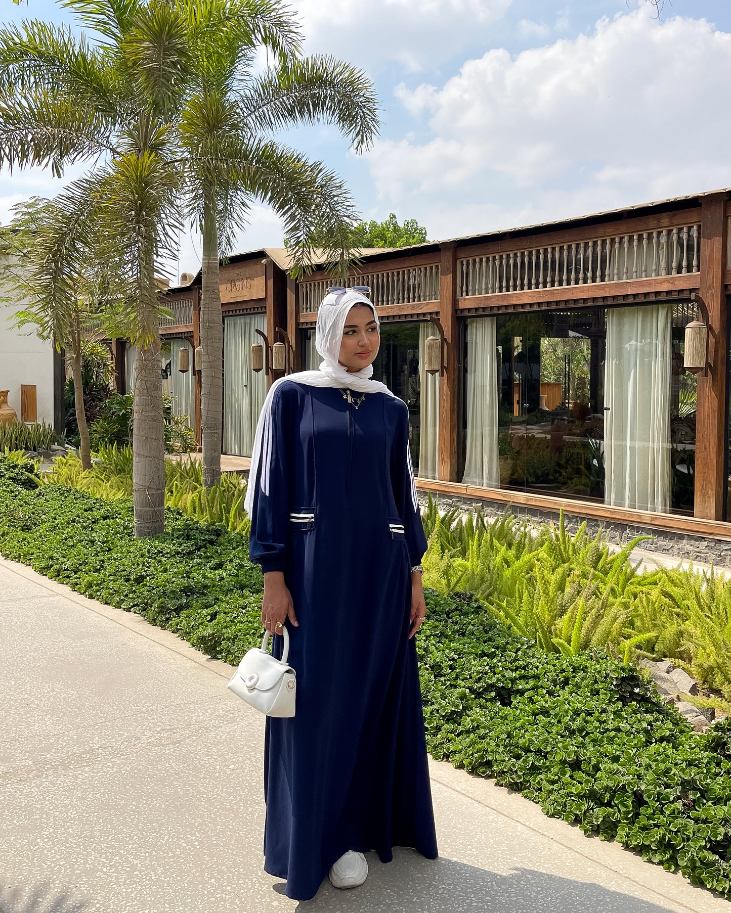 Flowy Pocket Abaya