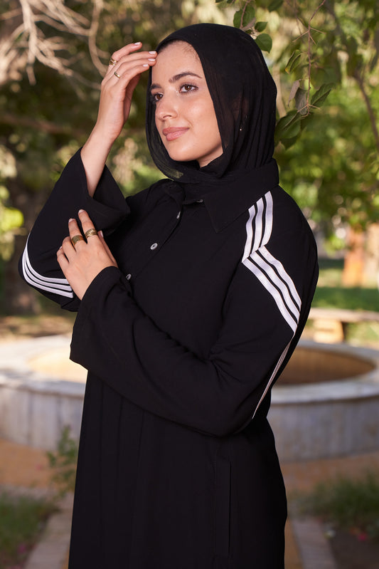 عباية ثلاثية الخطوط