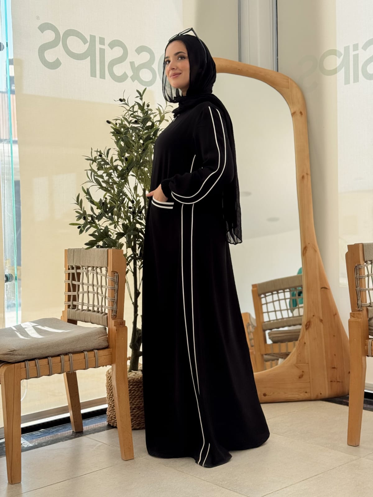 Zipper Lined Abaya