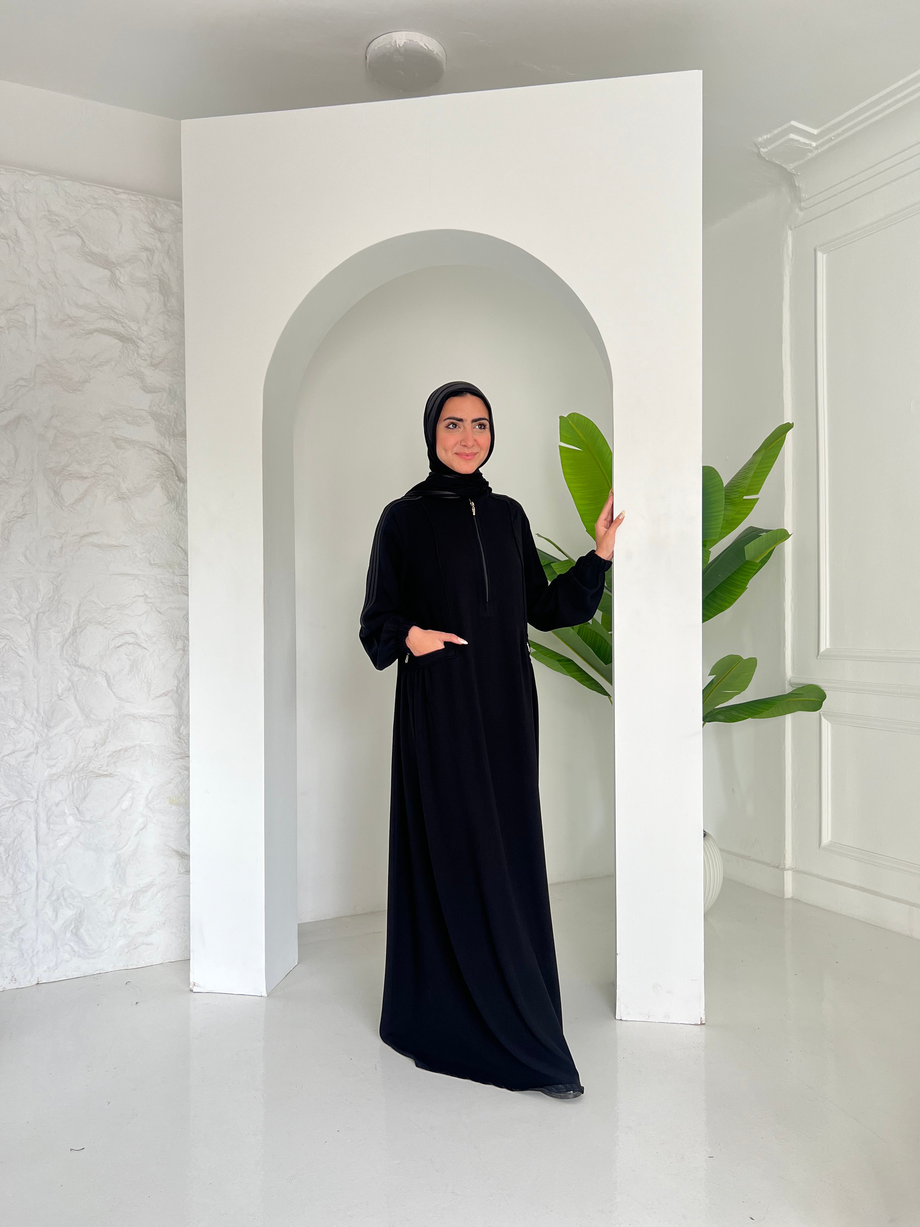 Flowy Pocket Abaya