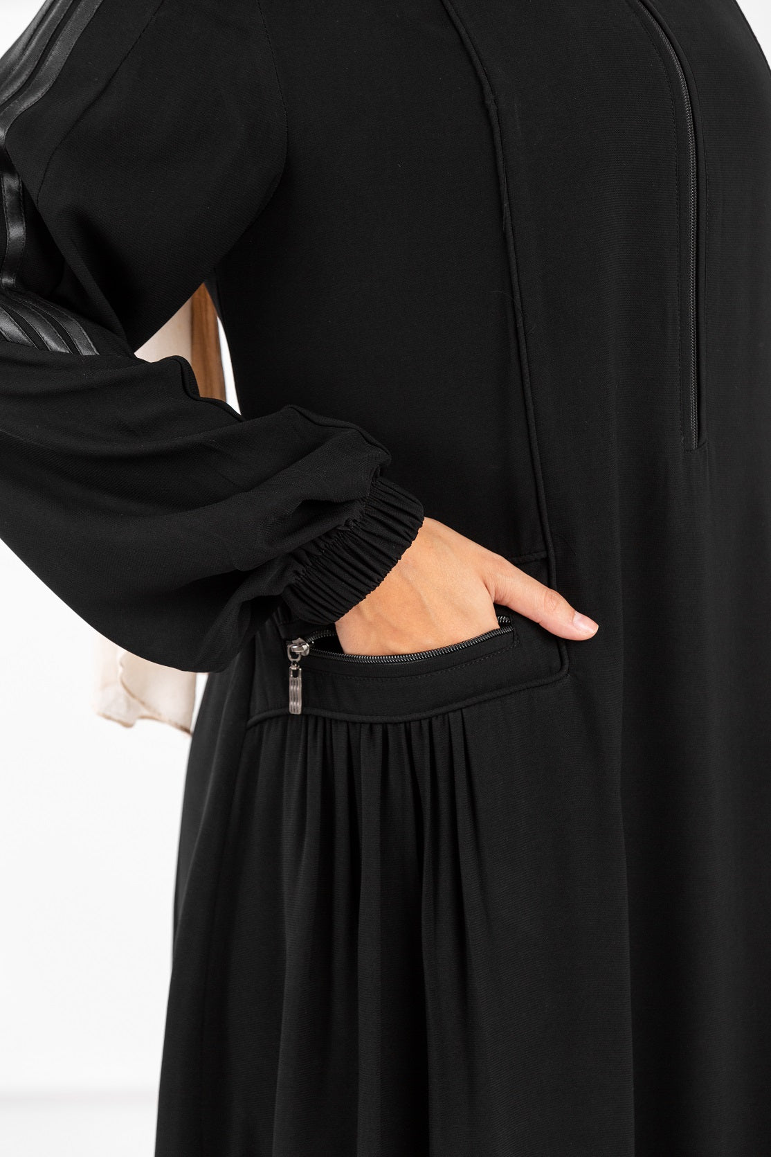 Flowy Pocket Abaya